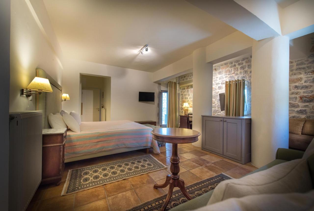 Kastro Maini Hotel Areopoli Eksteriør billede