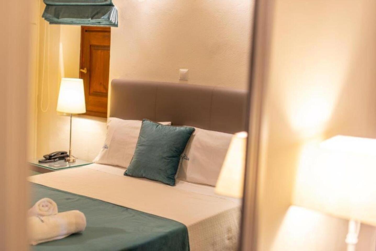Kastro Maini Hotel Areopoli Eksteriør billede