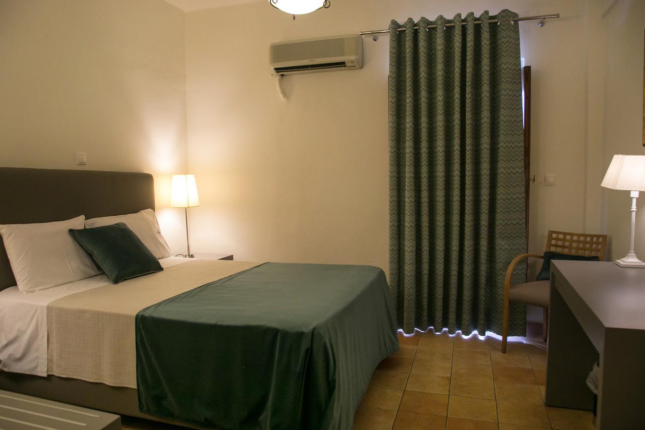 Kastro Maini Hotel Areopoli Eksteriør billede