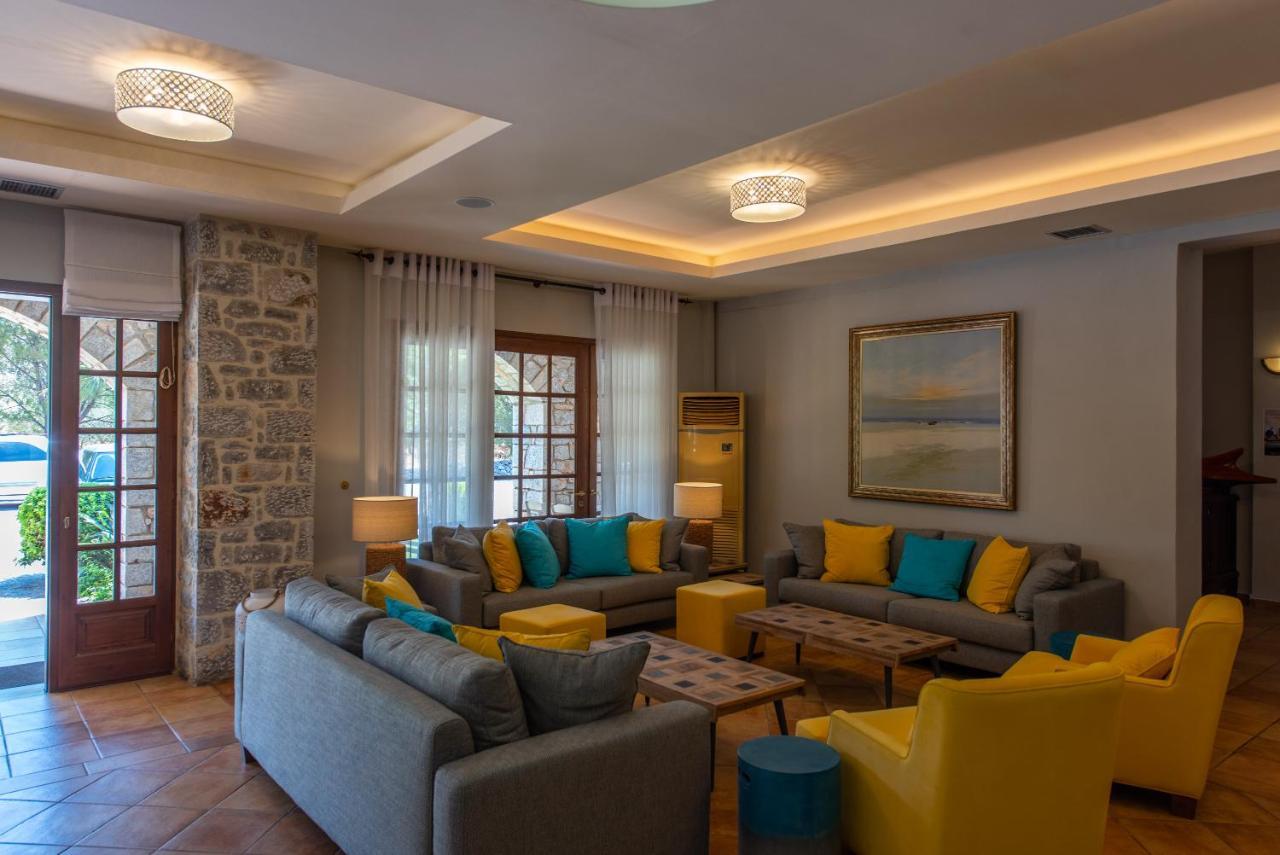 Kastro Maini Hotel Areopoli Eksteriør billede